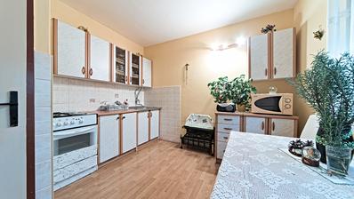 Eszék, Jug 2 - eladó egyszobás lakás, teljes területe 33 m².