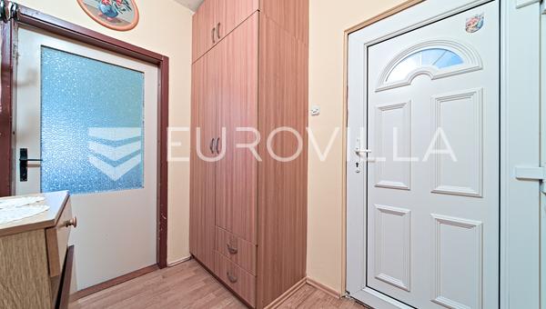 Osijek, Jug 2 - satılık tek yatak odalı daire, toplam alan 33 m².