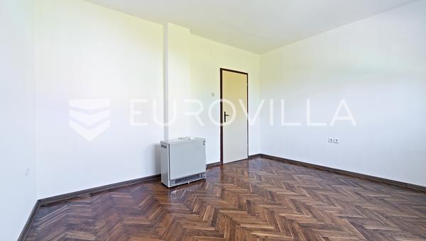Osijek, Jug 2, prodaje se jednosoban stan površine 33 m²