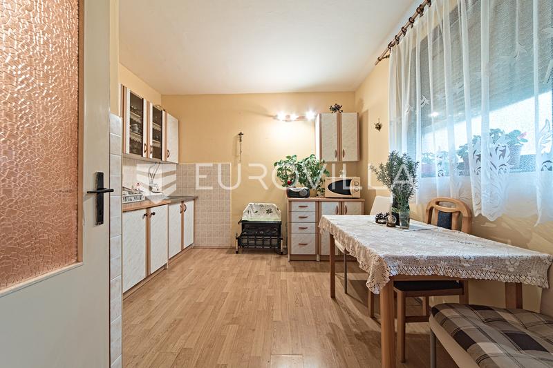 Osijek, Jug 2 - one-bedroom apartment for sale, total area 33 m².