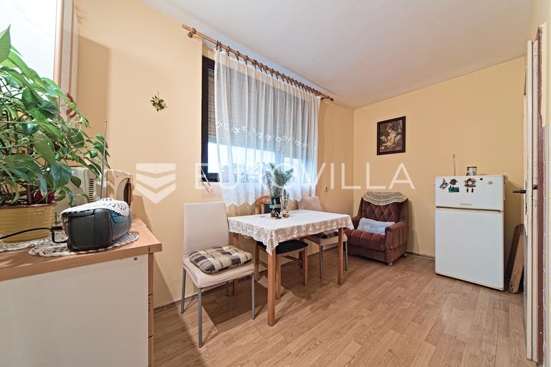 Osijek, Jug 2 - one-bedroom apartment for sale, total area 33 m².