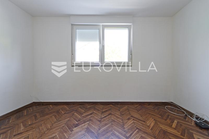 Eszék, Jug 2 - eladó egyszobás lakás, teljes területe 33 m². - 3