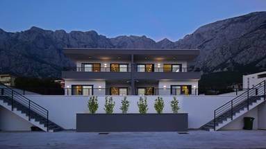 Makarska, vila s bazenom i panoramskim pogledom