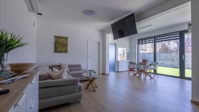 Izvrsna investicija u seoski turizam, Prodaja 4 moderno uređena apartmana u Kopačevu
