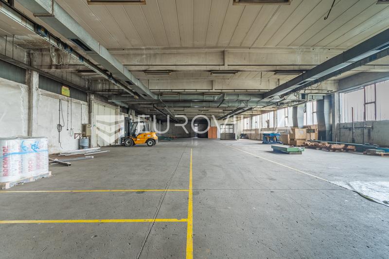 Ludbreg, kiralık depo alanı, 900 m² - 1