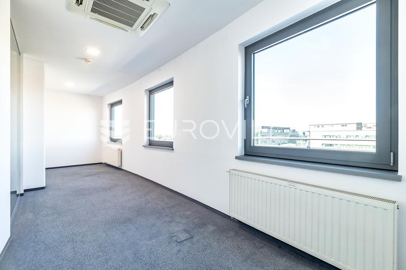 Zágráb, Buzin, üzlethelyiség 132 m² - 3