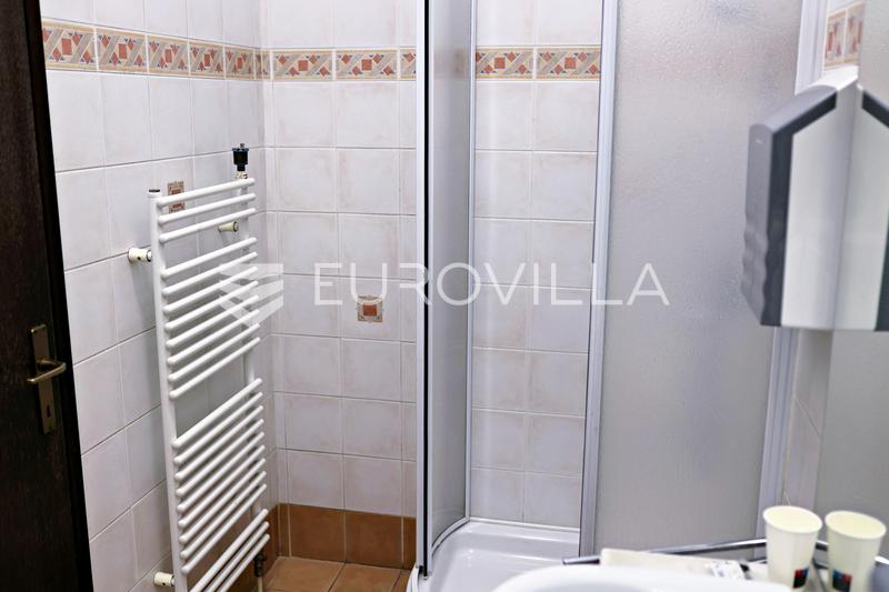 Virovitica, centro - una propiedad de uso mixto - 9
