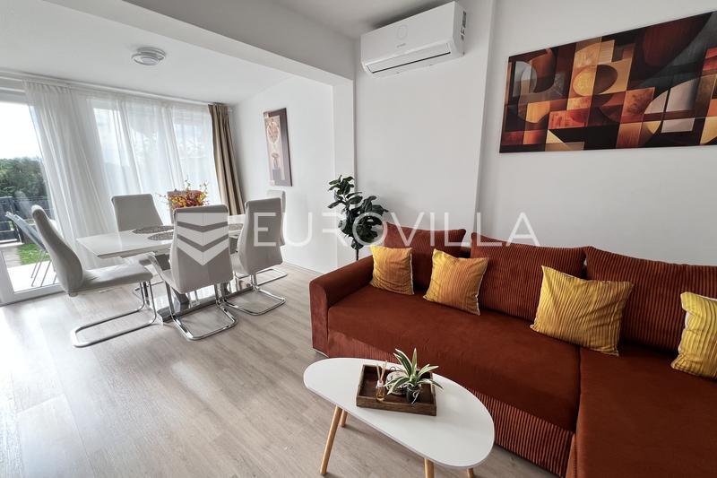 Istria, oblasť Novigrad, očarujúci zrekonštruovaný apartmán blízko mora - 6