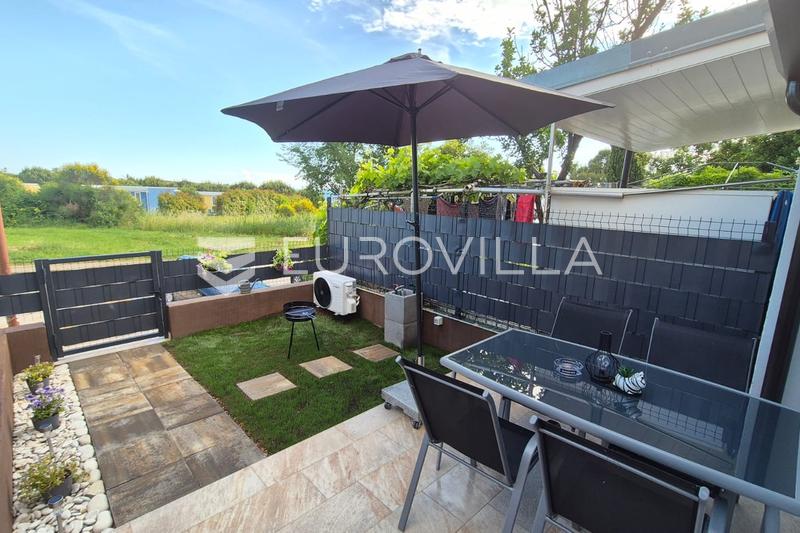 Istria, oblasť Novigrad, očarujúci zrekonštruovaný apartmán blízko mora - 11