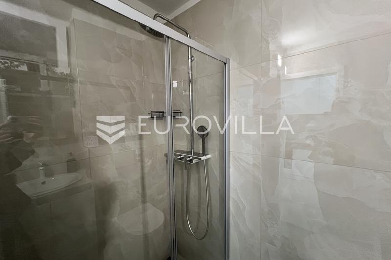 Istria, oblasť Novigrad, očarujúci zrekonštruovaný apartmán blízko mora - 9