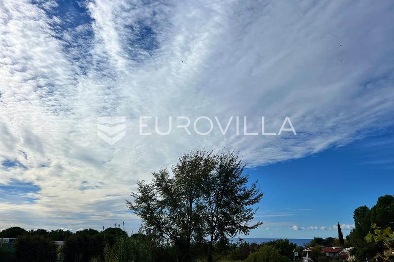 Istria, oblasť Novigrad, očarujúci zrekonštruovaný apartmán blízko mora - 16