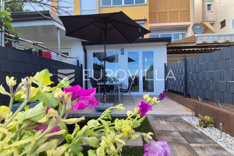 Istria, oblasť Novigrad, očarujúci zrekonštruovaný apartmán blízko mora - 14