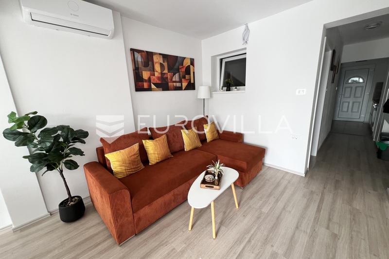 Istria, oblasť Novigrad, očarujúci zrekonštruovaný apartmán blízko mora - 5