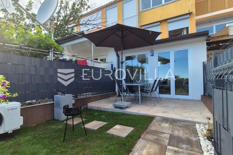Istria, oblasť Novigrad, očarujúci zrekonštruovaný apartmán blízko mora - 13