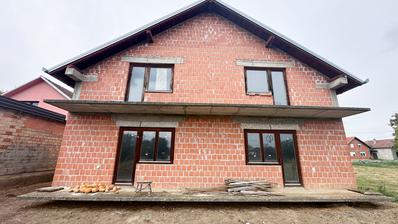 Tovarnik, dvojna kuća roh bau 200.94 m² s velikim vrtom