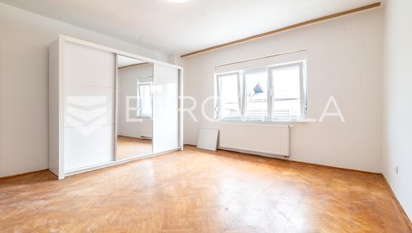 Zagreb, Dubrava, renovirani trosoban stan NKP 79 m2