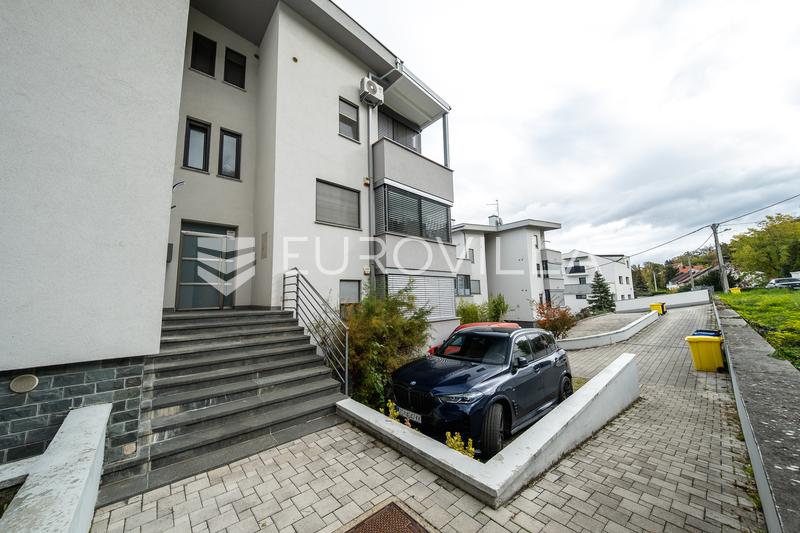 Zagreb, Mlinovi, kaunis kolmen huoneen huoneisto puutarhalla ja 2 autopaikalla, 108,86 m² - 26