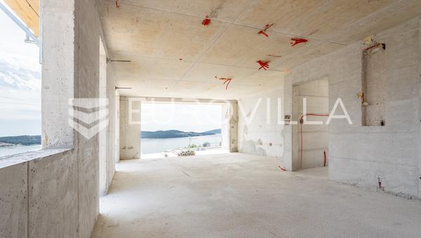Trogir, dvosoban stan u izgradnji površine 63.99 m²