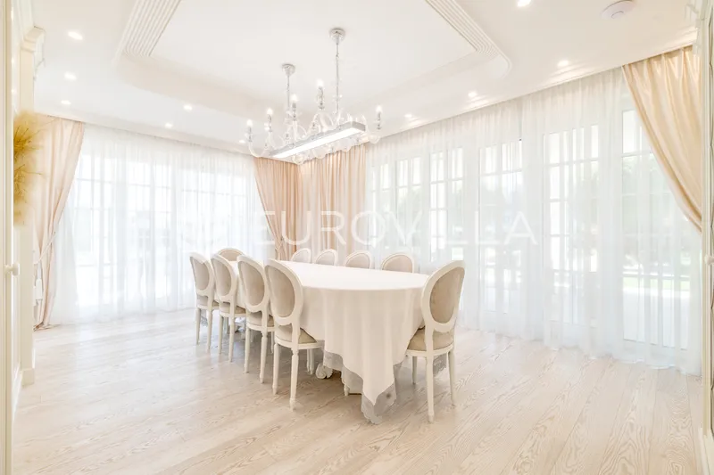 Zagreb, Blato, luksuzna villa 1200 m² s bazenom na imanju od 6.750 m² 34