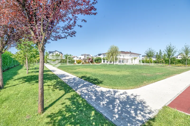 Zagreb, Blato, luksuzna villa 1200 m² s bazenom na imanju od 6.750 m² 28