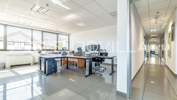 Zagreb, Novi Zagreb, bir ofis binasının 1. katında 315,04 m² modern ofis alanı