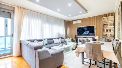 Zagreb, Donja Dubrava, trosoban stan s loggiom 86,61 m²
