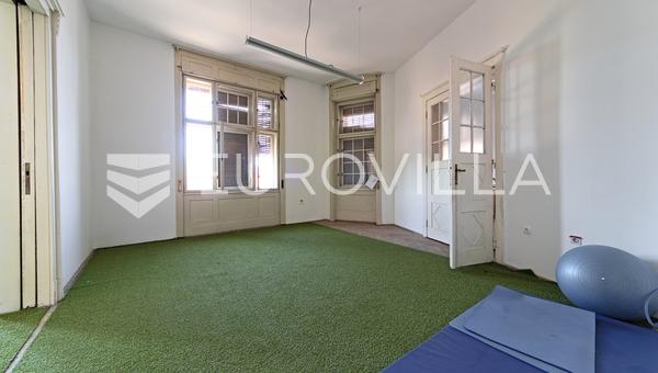 Osijek, City Centre - Spacious Apartment/Office Space for Rent on main Square