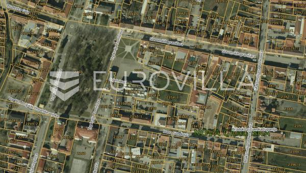 Nova Gradiška, Merkez - 987 m² İmarlı Arsa