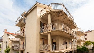 Stobrec, une maison bien construite avec 3 appartements, surface totale de 561 m²