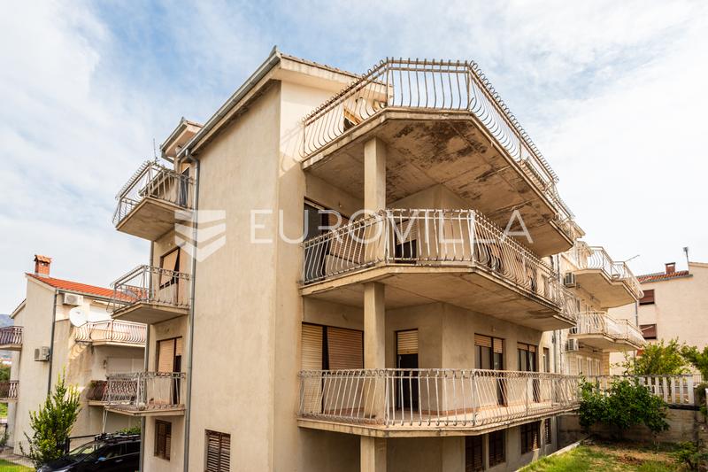 Stobrec, 3 daireli, iyi inşa edilmiş bir ev, toplam alanı 561 m² - 1