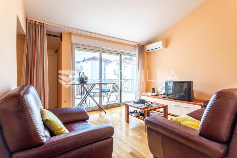 Stobrec, 3 daireli, iyi inşa edilmiş bir ev, toplam alanı 561 m² - 9
