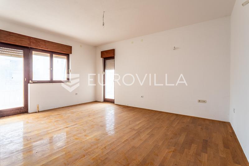 Stobrec, 3 daireli, iyi inşa edilmiş bir ev, toplam alanı 561 m² - 17