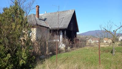 Jasterbarsko, Malunje, familiehus NKP 140 m² med hage 1328 m²