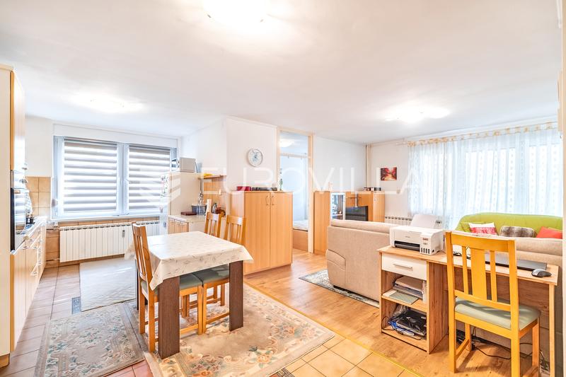 Velika Gorica, apartamento funcional de dos dormitorios de 62 m² - 2