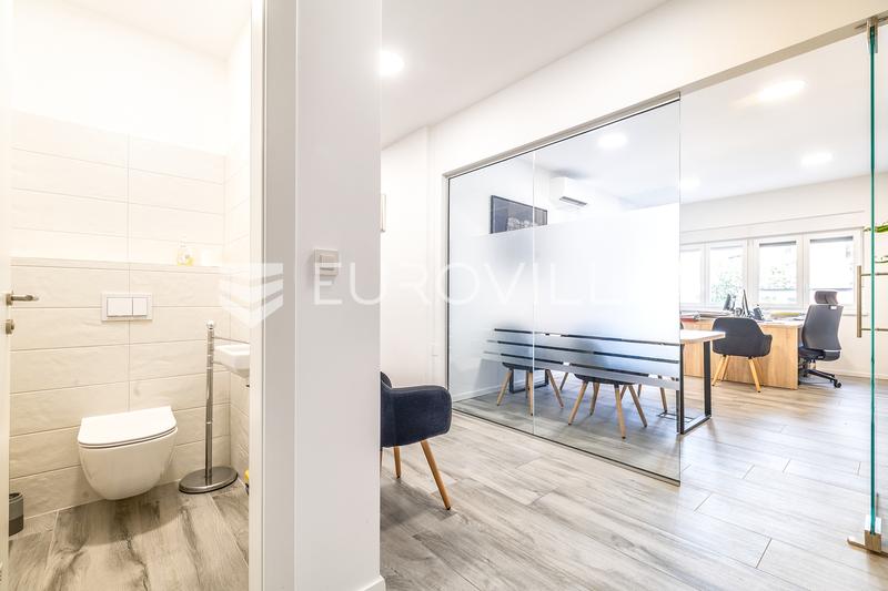 Zagreb, Aşağı Şehir, yeni tadilatlı işyeri, alanı 82,40 m² - 2