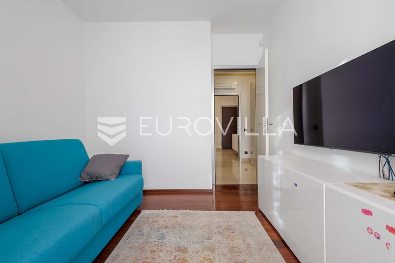 Centre de Pula, Appartement moderne, une combinaison de confort et d'emplacement de choix - 31