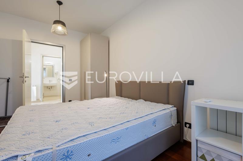 Centre de Pula, Appartement moderne, une combinaison de confort et d'emplacement de choix - 14
