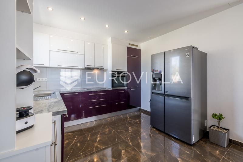 Kaštel Stari, attractive house with a swimming pool in a quiet location - 27