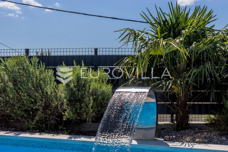 Kaštel Stari, attractive house with a swimming pool in a quiet location - 42