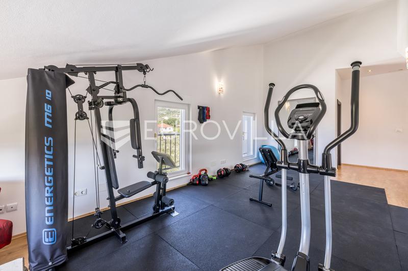 Kaštel Stari, attractive house with a swimming pool in a quiet location - 15
