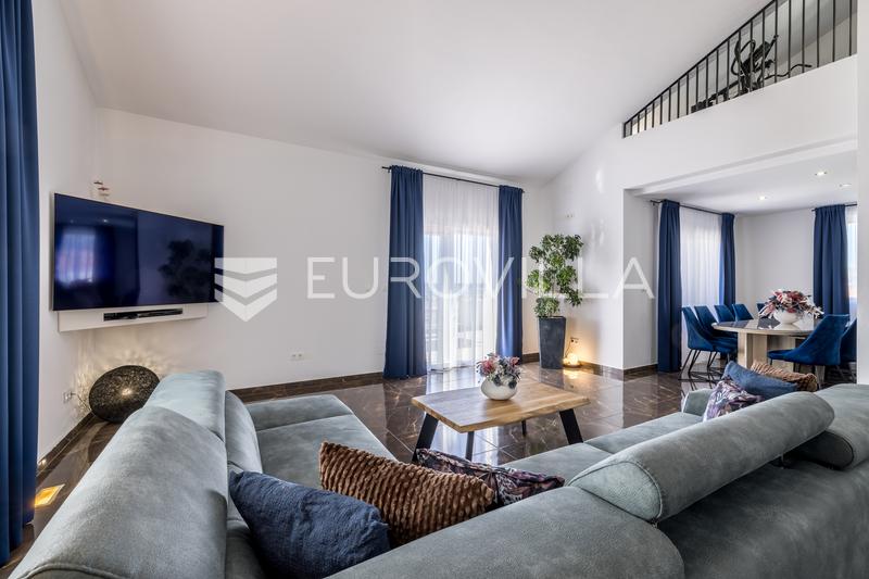 Kaštel Stari, attractive house with a swimming pool in a quiet location - 23