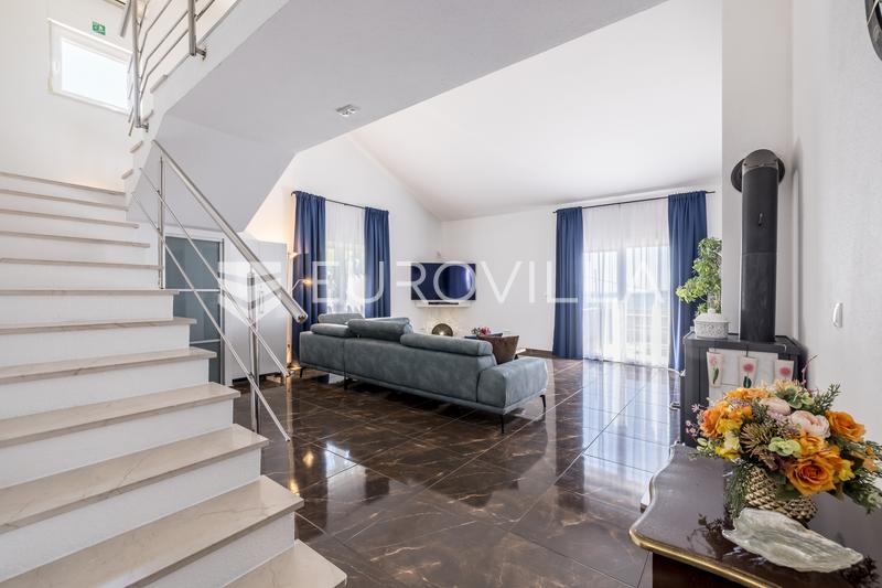Kaštel Stari, attractive house with a swimming pool in a quiet location - 21