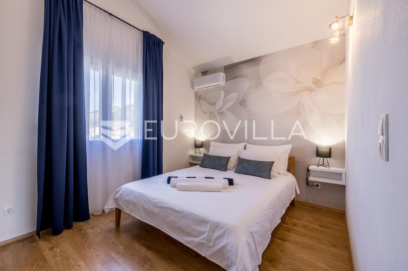 Kaštel Stari, attractive house with a swimming pool in a quiet location - 5