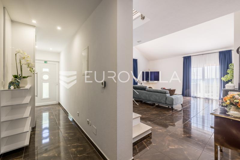 Kaštel Stari, attractive house with a swimming pool in a quiet location - 20