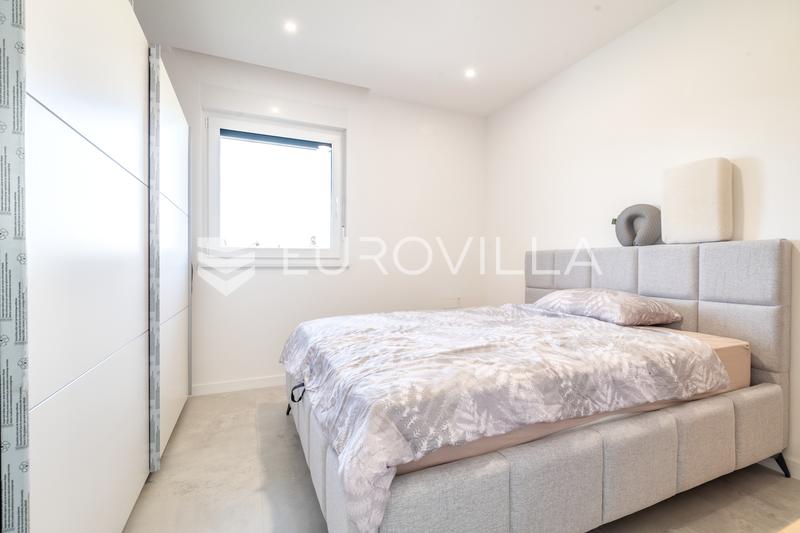 Zagreb, Sesvete, prekrasna peterosobna kuća, 180 m2, NOVOGRADNJA