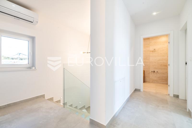 Zagreb, Sesvete, prekrasna peterosobna kuća, 180 m2, NOVOGRADNJA