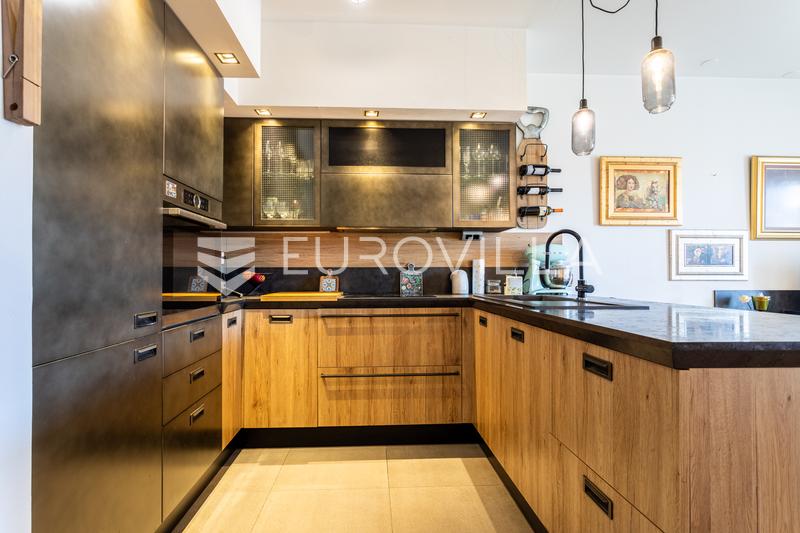Split, Lovret, luxuriös eingerichtete Dreizimmerwohnung mit einer gesamten Nettonutzfläche von 93 m² - 2