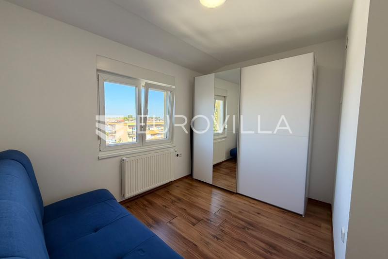 Đakovo, Keskusta - Täysin remontoitu kaksitasoinen kolmion asunto, 73 m² - 16