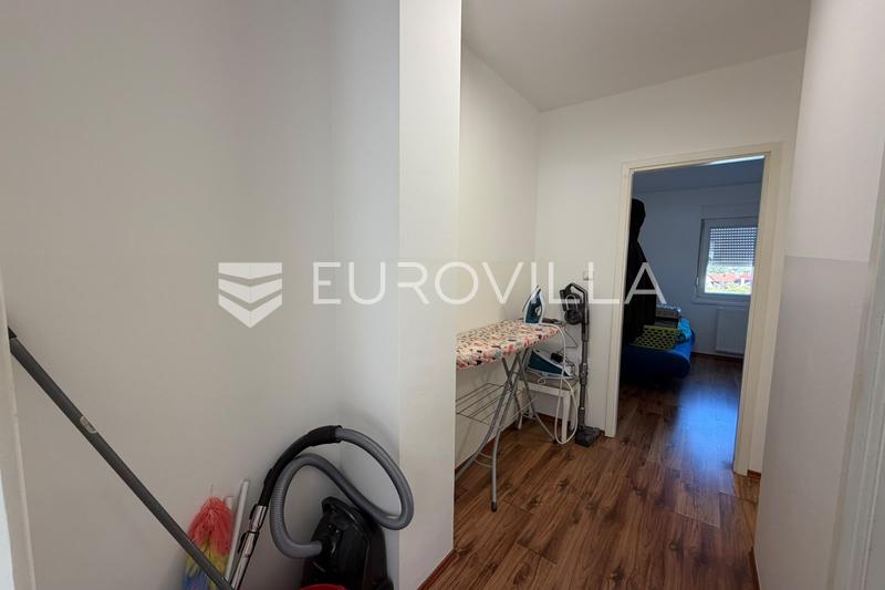 Đakovo, Keskusta - Täysin remontoitu kaksitasoinen kolmion asunto, 73 m² - 14