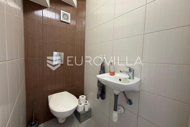 Đakovo, Keskusta - Täysin remontoitu kaksitasoinen kolmion asunto, 73 m² - 6